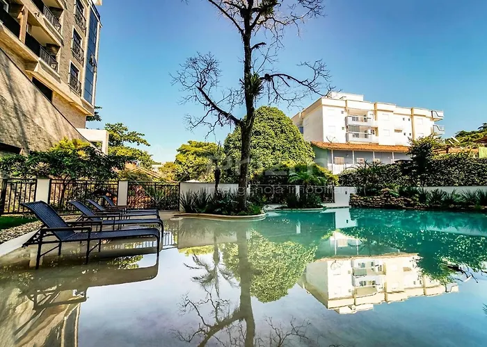 504 Bl 02 - WaldGarten Bombinhas - 50 m do Mar e Frente Avenida - Condomínio de Alto Padrão - Piscina - Academia - Salão de jogos